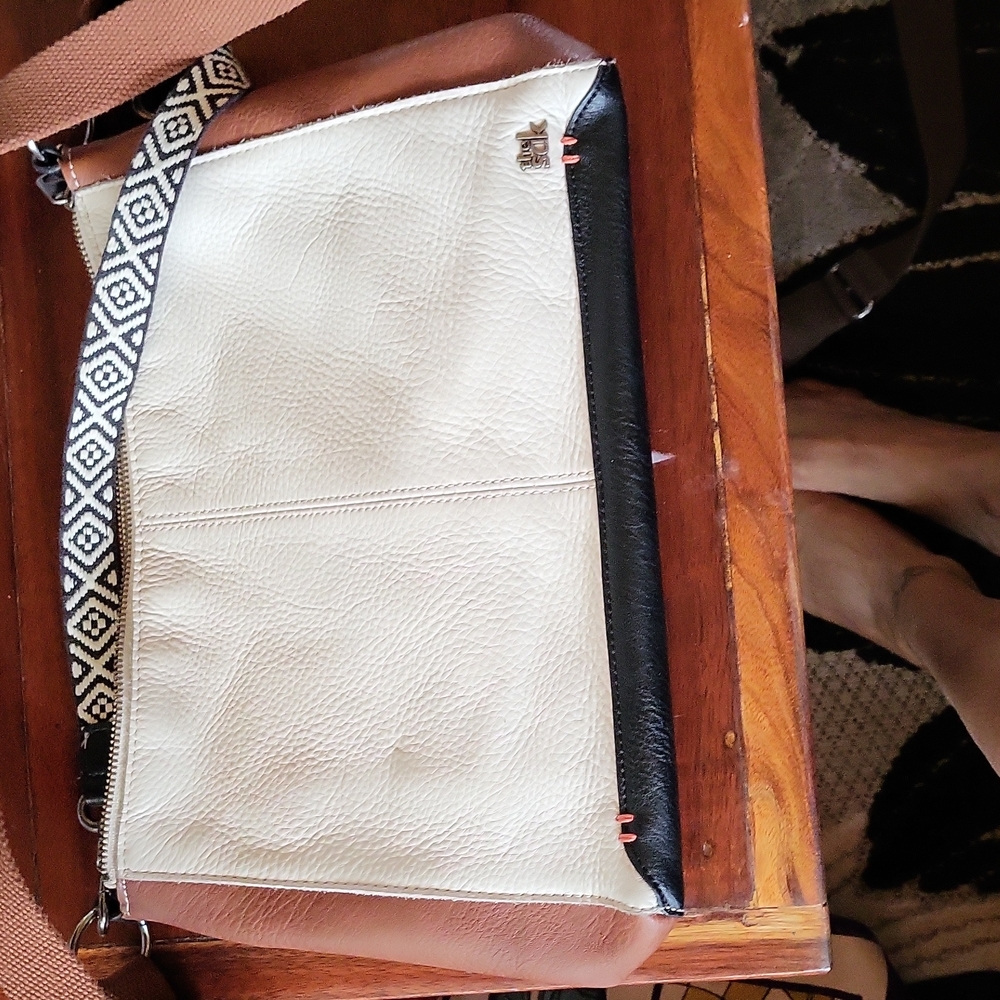 The Sak crossbody/ shoulder bag.